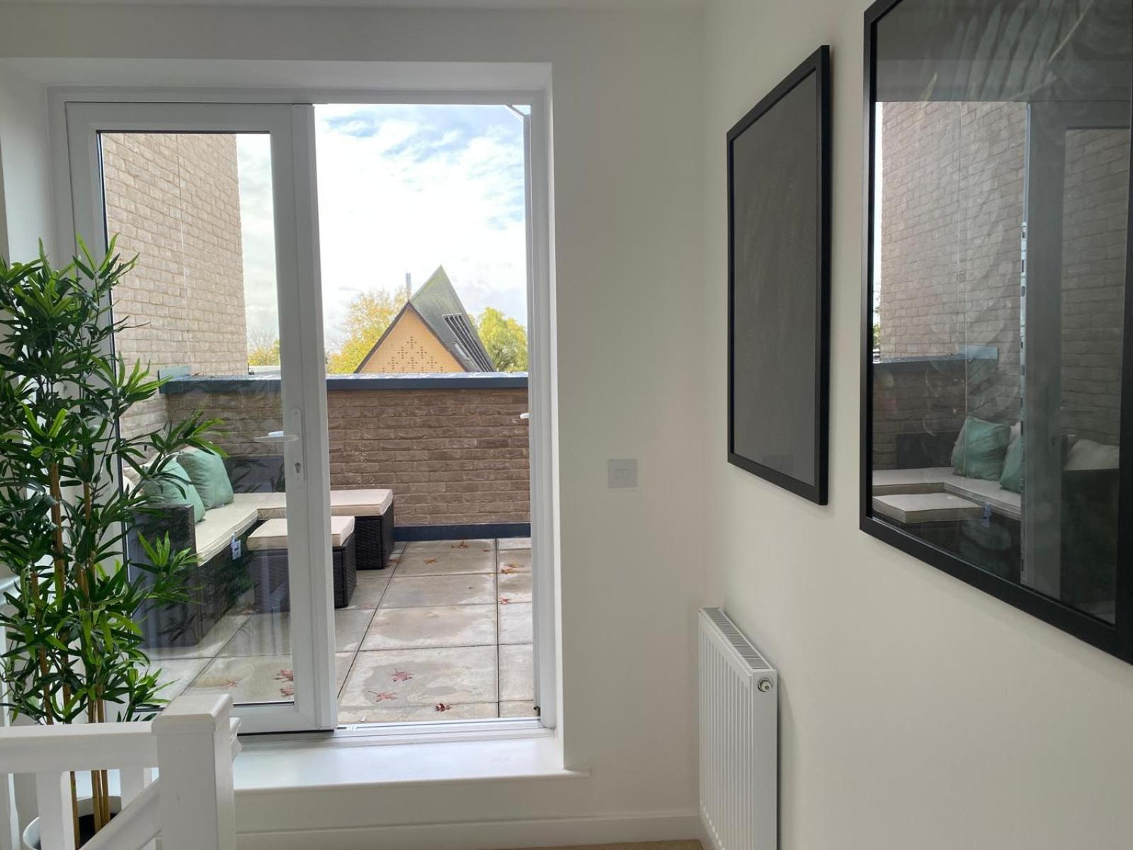 Comfortable Double Room & Single Room In Vibrant Hatfield Neighbourhood Exterior foto