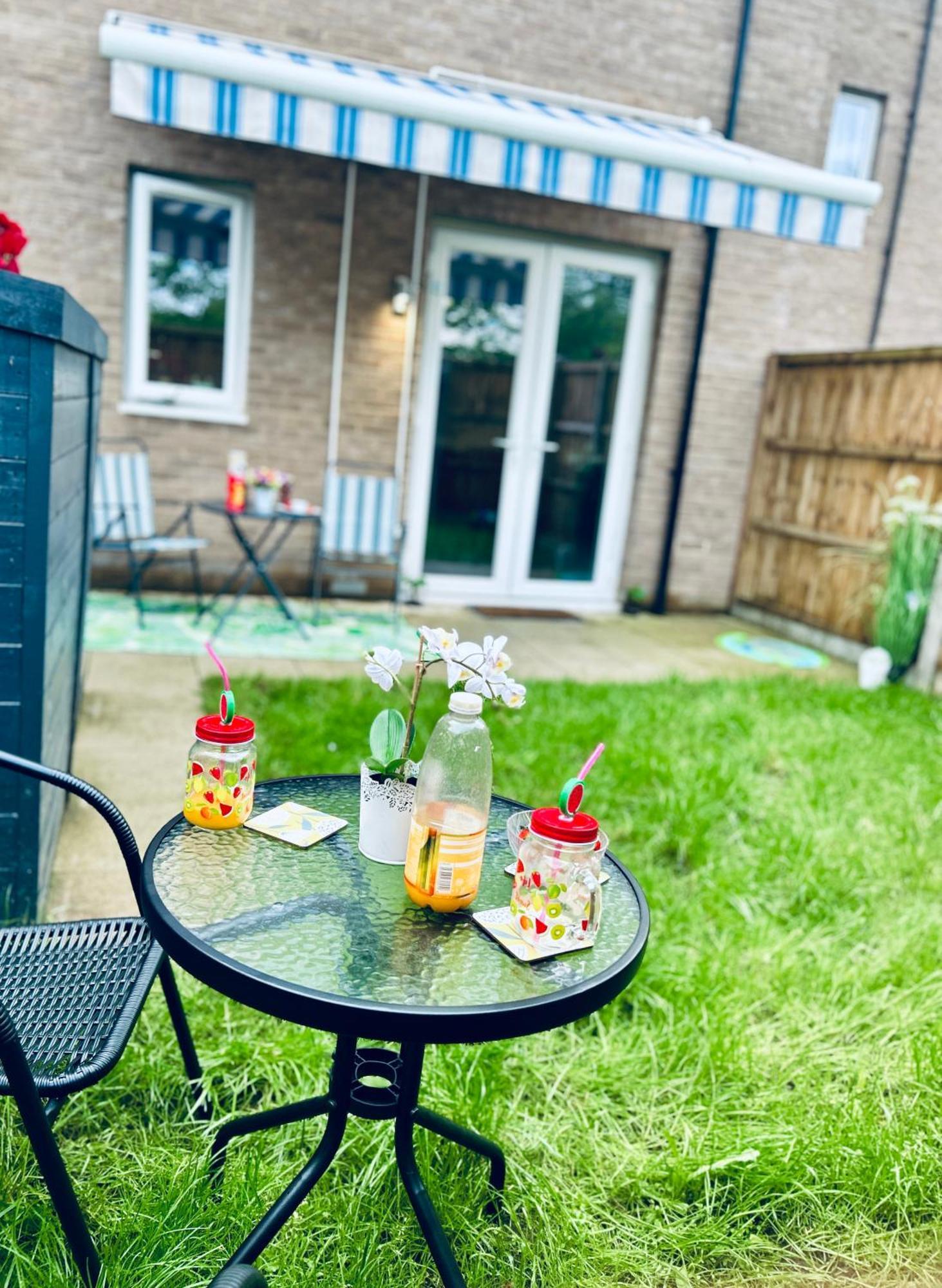 Comfortable Double Room & Single Room In Vibrant Hatfield Neighbourhood Exterior foto